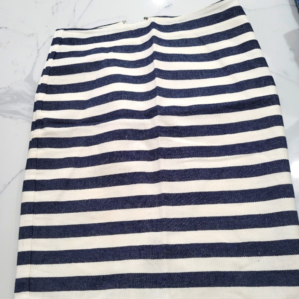 Pencil skirt